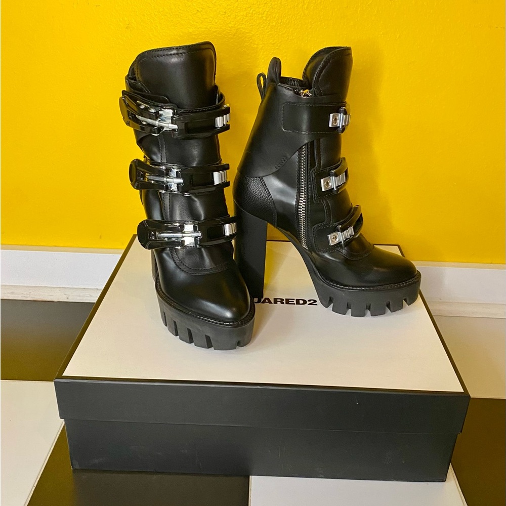 DSQUARED2 Abrasivato Nero Ankle Boots with receipt + packaging 🗃️ LIKE NEW 🗃️ - Picture 2 of 14